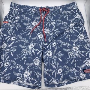 Vineyard Vines Aquatic Hisbiscus Dot aboard Shorts